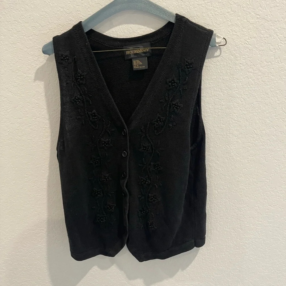 Requirements‎ Sweater Vest size Small